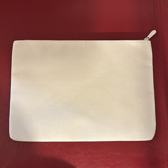 Dior Floral-Embossed Large Cosmetic
2024 Mother's Day Pouch, Limited Edition - Picture 7 of 9